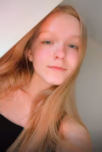 Headshot of Anna Evevsky
